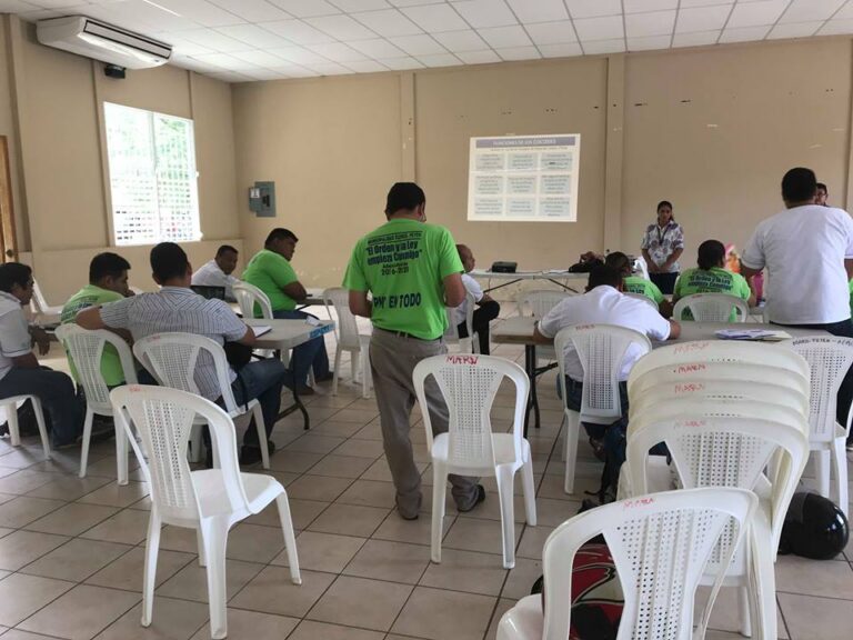 CAPACITACIÓN A PERSONAL DE LA MUNICIPALIDAD DE FLORES, PETÉN