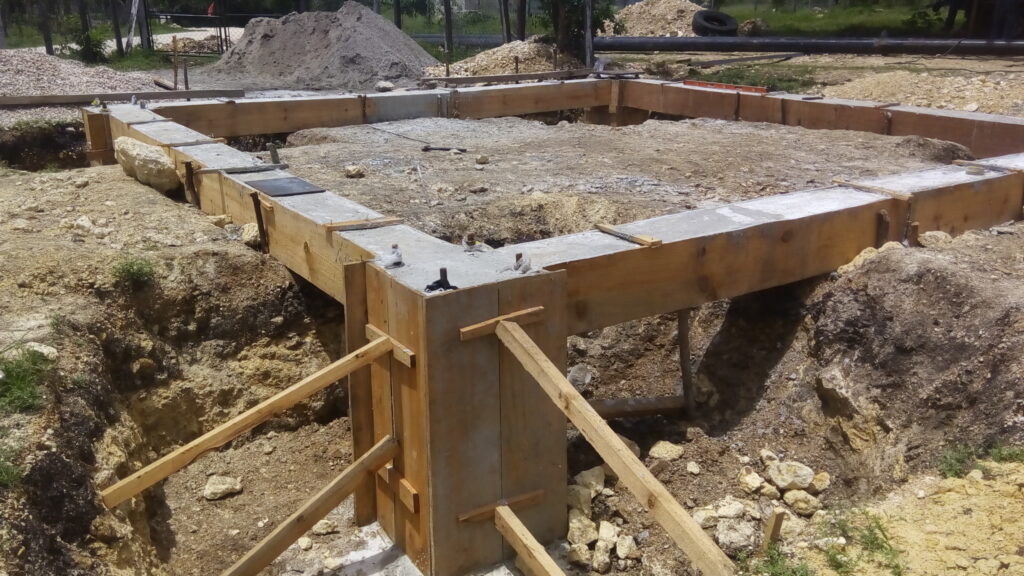 CONSTRUCCIÓN DE TANQUE METÁLICO