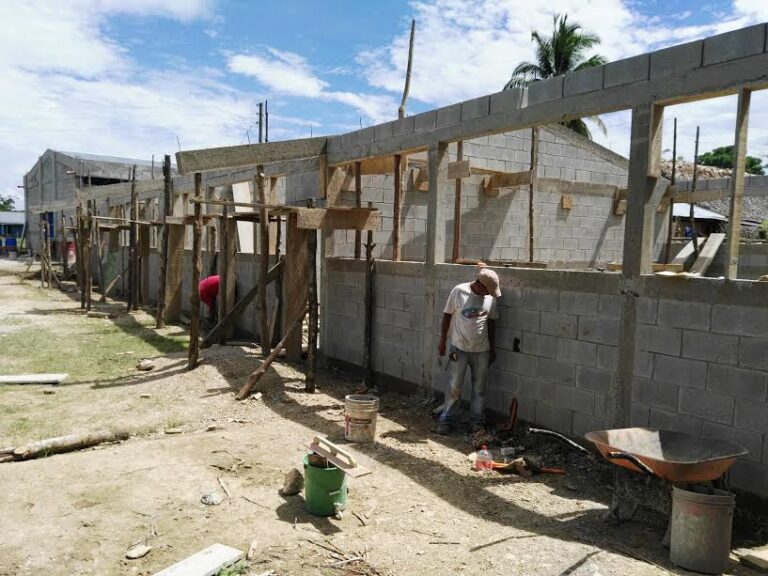 CONSTRUCCIÓN INSTITUTO BÁSICO