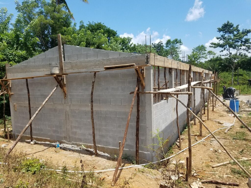 CONSTRUCCIÓN INSTITUTO BÁSICO