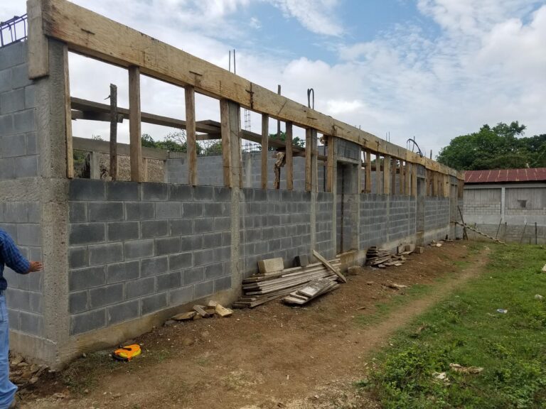 CONSTRUCCIÓN INSTITUTO BÁSICO