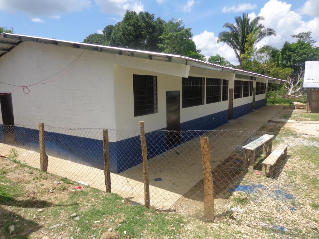 CONSTRUCCIÓN INSTITUTO BÁSICO