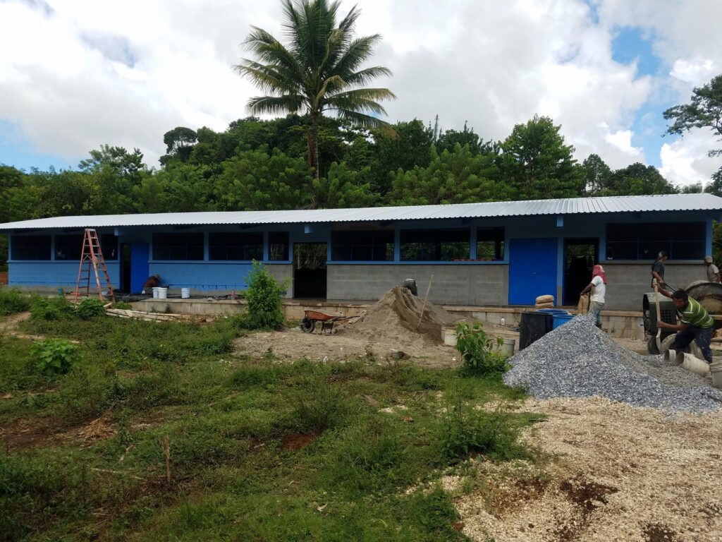 CONSTRUCCIÓN INSTITUTO BÁSICO