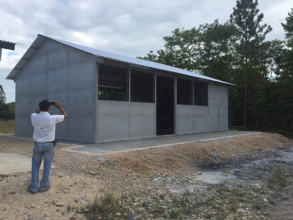 CONSTRUCCIÓN INSTITUTO DIVERSIFICADO