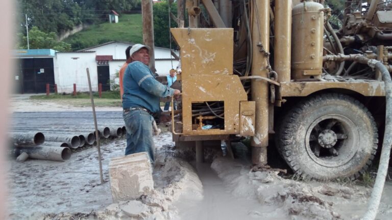 CONSTRUCCIÓN POZO MECÁNICO