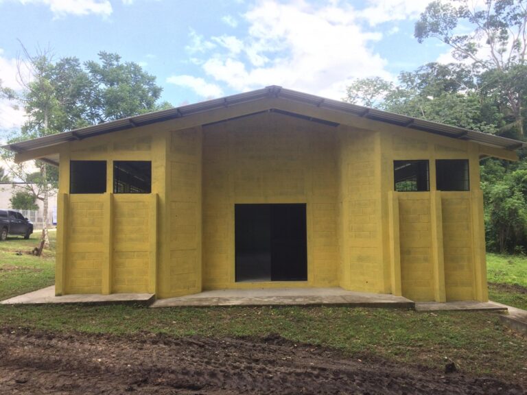 CONSTRUCCIÓN SALÓN