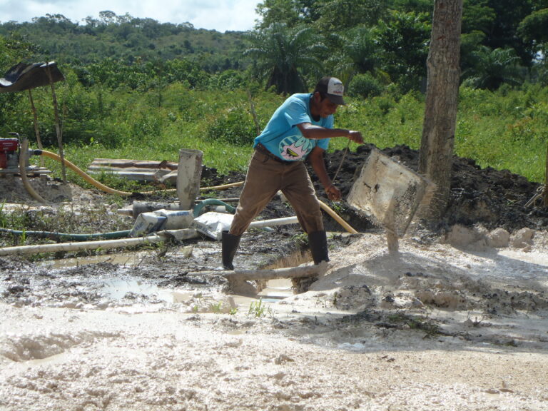 CONSTRUCCIÓN SISTEMA DE AGUA POTABLE