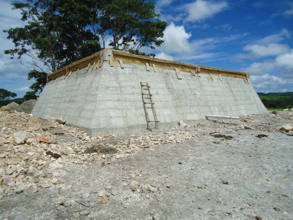 CONSTRUCCIÓN SISTEMA DE AGUA POTABLE