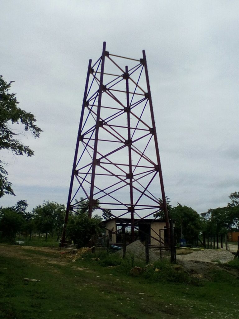 CONSTRUCCIÓN TANQUE METÁLICO