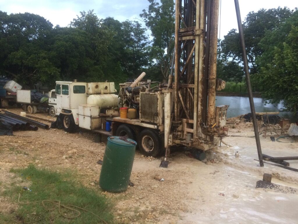 Construcción pozo(s)