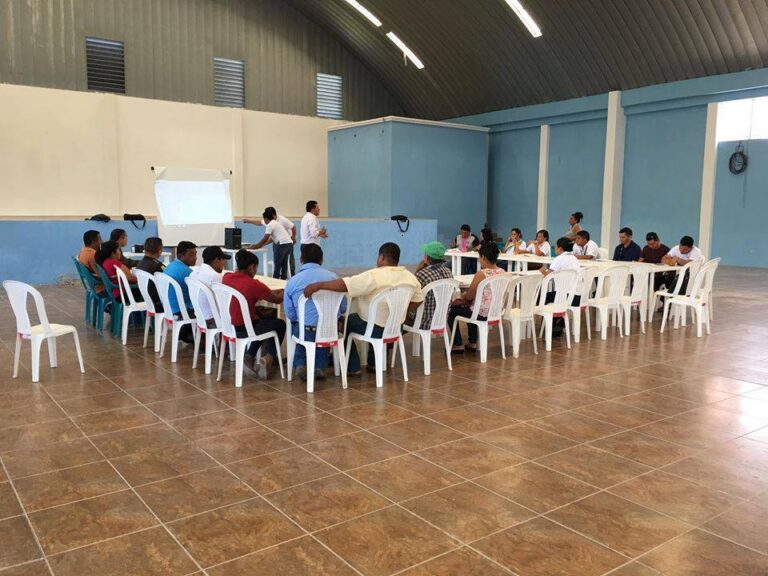 Reunión de COMUDE, San José, Petén