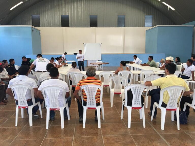 Reunión de COMUDE, San José, Petén