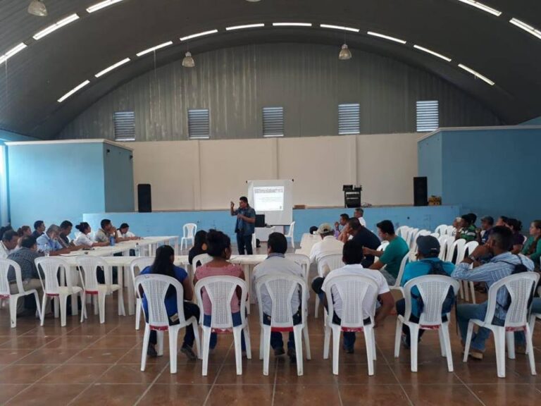 Reunión de COMUDE, San José, Petén
